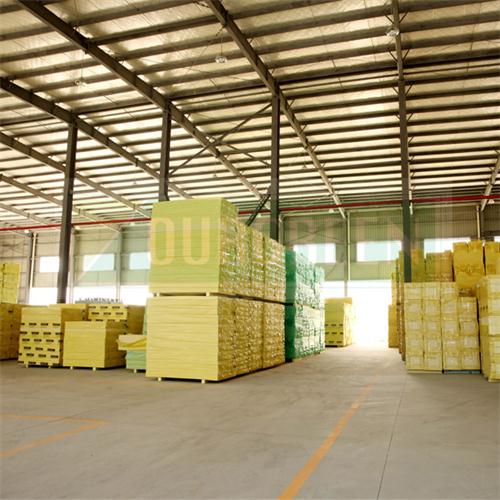 如何對(duì)擠塑板進(jìn)行現(xiàn)場(chǎng)的施工操作呢？